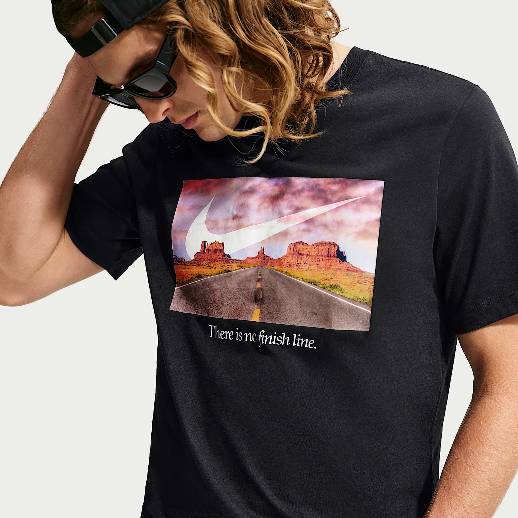 Nike Sportswear Men's T-Shirt. Nike SK